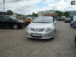 Srebrny (metalik) Używany 2010 Toyota Avensis Kombi | 27 900 zł (Uczciwa cena)