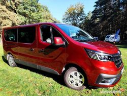 Bordowy Używany 2022 Renault Trafic Van | 154 923 zł