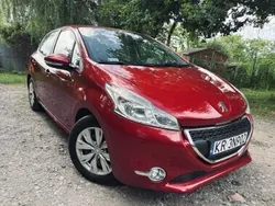 Czerwony Używany 2013 Peugeot 208 Access Hatchback | 19 500 zł