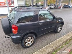 Używany 2002 Toyota RAV4 SUV | 8999 zł (Dobra cena)