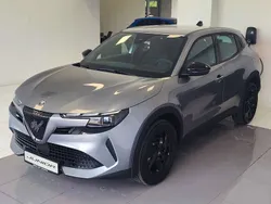 Lakier metalizowany szary arese Nowe 2025 Alfa Romeo Junior SUV | 118 037 zł