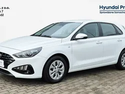 Biały Używany 2023 Hyundai i30 Hatchback | 81 500 zł (Uczciwa cena)
