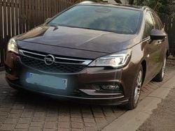 Brązowobeżowy Używany 2017 Opel Astra Kombi | 26 500 zł (Dobra cena)