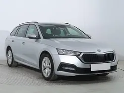 Srebrny Używany 2021 Skoda Octavia Kombi | 69 999 zł (Uczciwa cena)