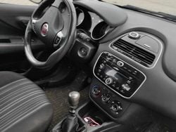 Biały Używany 2011 Fiat Punto Hatchback | 12 000 zł (Drogi)