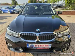 Czarny Używany 2021 BMW 318 Sport Line Kombi | 75 444 zł