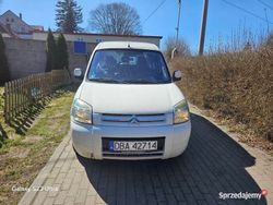 Biały Używany 2006 Citroën Berlingo Minivan | 9999 zł