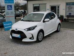 Biały Używany 2022 Toyota Yaris Hybrid Comfort Hatchback | 59 900 zł (Dobra cena)