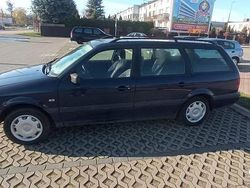 Granatowy Używany 1996 VW Passat Kombi | 4500 zł