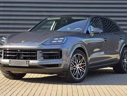 Quarzite grey metallic Nowe 2024 Porsche Cayenne S SUV | 679 900 zł