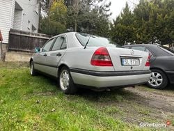 Używany 1995 Mercedes 200 | 4200 zł