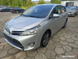 Srebrny Używany 2013 Toyota Verso Minivan | 46 500 zł (Uczciwa cena)