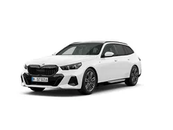 Biel alpejska Używany 2024 BMW 520 Comfort Edition Kombi | 259 900 zł (Dość drogi)