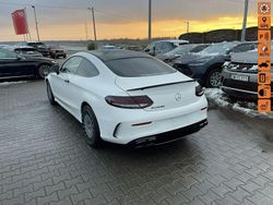Biały Używany 2015 Mercedes C250 AMG line Coupe | 64 900 zł