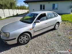 Srebrny Używany 2002 Hyundai Elantra Hatchback | 4200 zł