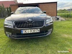 Brązowy Używany 2018 Skoda Superb LAURIN & KLEMENT Kombi | 80 000 zł (Dobra cena)