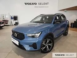 Niebieski Używany 2024 Volvo XC40 SUV | 169 900 zł (Dość drogi)