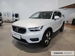 Biały Używany 2021 Volvo XC40 SUV | 129 900 zł (Uczciwa cena)