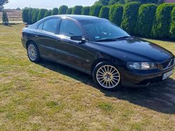Czerwony Używany 2004 Volvo S60 Sedan/Limuzyna | 10 000 zł