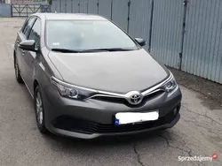 Brązowy Używany 2017 Toyota Auris Active Hatchback | 51 999 zł (Uczciwa cena)