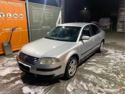 Srebrny Używany 2001 VW Passat Sedan/Limuzyna | 3500 zł (Dobra cena)