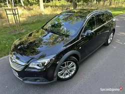 Czarny Używany 2014 Opel Insignia Country Tourer Kombi | 33 500 zł (Uczciwa cena)