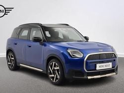 Blazing blue metalizowany Używany 2025 Mini Countryman SUV | 203 900 zł