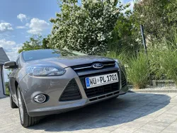 Inny (metalik, perła) Używany 2014 Ford Focus Kombi | 24 900 zł (Super Cena)