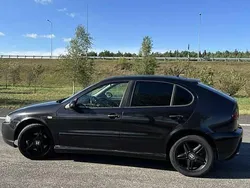 Czarny Używany 2004 Seat Leon Hatchback | 4300 zł (Dobra cena)