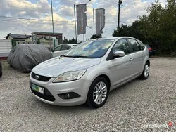 Srebrny Używany 2008 Ford Focus Ghia Hatchback | 8900 zł (Uczciwa cena)