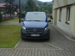 Niebieski Używany 2017 Mercedes Vito Minivan | 64 900 zł (Dobra cena)