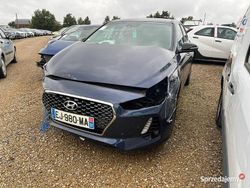 Niebieski Używany 2017 Hyundai i30 Hatchback | 22 700 zł