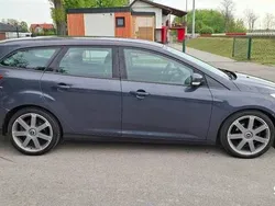 Grafitowy Używany 2011 Ford Focus Kombi | 18 500 zł (Uczciwa cena)