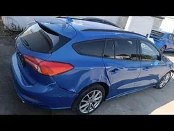 Niebieski Używany 2019 Ford Focus ST-Line Kombi | 19 900 zł