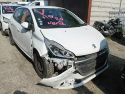 Biały Używany 2018 Peugeot 208 Hatchback | 18 900 zł
