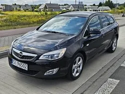 Czarny Używany 2010 Opel Astra Innovation Kombi | 22 900 zł (Uczciwa cena)