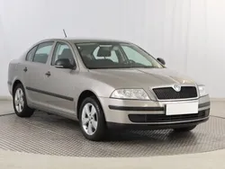 Beżowy Używany 2012 Skoda Octavia Hatchback | 26 999 zł (Uczciwa cena)
