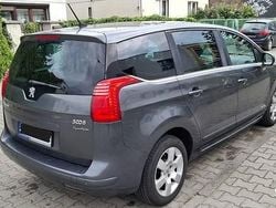 Szary Używany 2011 Peugeot 5008 Family Minivan | 23 500 zł (Uczciwa cena)