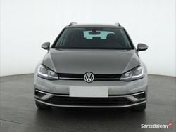 Srebrny Używany 2017 VW Golf VII Kombi | 51 999 zł (Uczciwa cena)