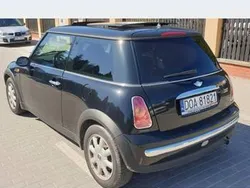 Czarny Używany 2004 Mini ONE Hatchback | 11 900 zł (Uczciwa cena)