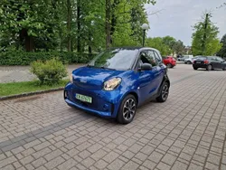 Niebieski ciemny (metalik, perła) Używany 2021 Smart ForTwo Electric Drive Coupe | 43 900 zł
