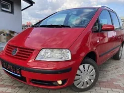 Czerwony Używany 2002 VW Sharan Minivan | 12 900 zł