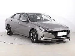 Szary Używany 2021 Hyundai Elantra Sedan/Limuzyna | 68 999 zł (Uczciwa cena)
