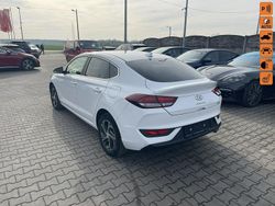 Biały (metalik) Używany 2023 Hyundai i30 Hatchback | 47 900 zł