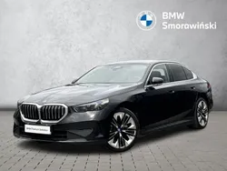 Czarny szafir metalizowany Używany 2023 BMW 530e Comfort Edition Sedan/Limuzyna | 279 900 zł (Uczciwa cena)