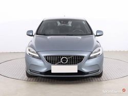 Srebrny Używany 2016 Volvo V40 Kombi | 38 499 zł (Uczciwa cena)