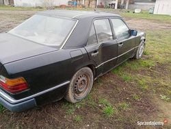 Używany 1991 Mercedes 200 Sedan/Limuzyna | 10 500 zł