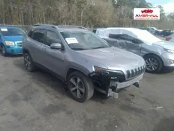 Srebrny Używany 2020 Jeep Cherokee SUV | 70 000 zł