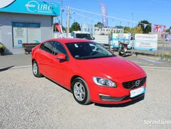Czerwony Używany 2017 Volvo S60 Sedan/Limuzyna | 41 382 zł (Super Cena)