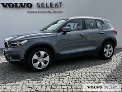 Szary Używany 2022 Volvo XC40 SUV | 149 900 zł (Uczciwa cena)